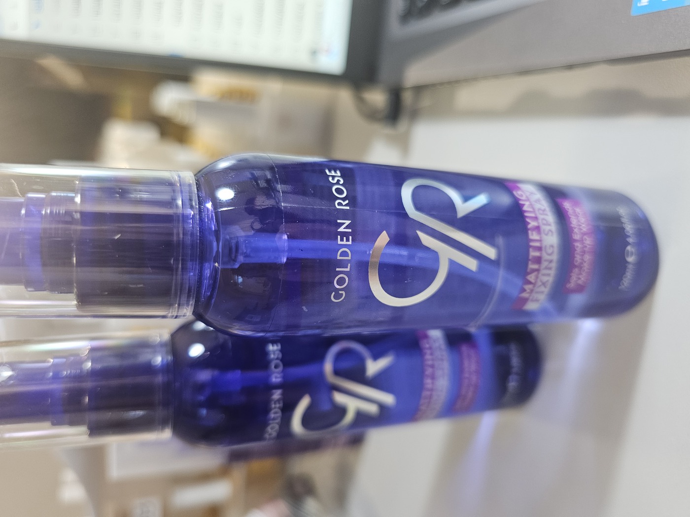 GOLDEN ROSE Спрей для фиксации макияжа матирующий MATTIFYING FIXING SPRAY-img-0